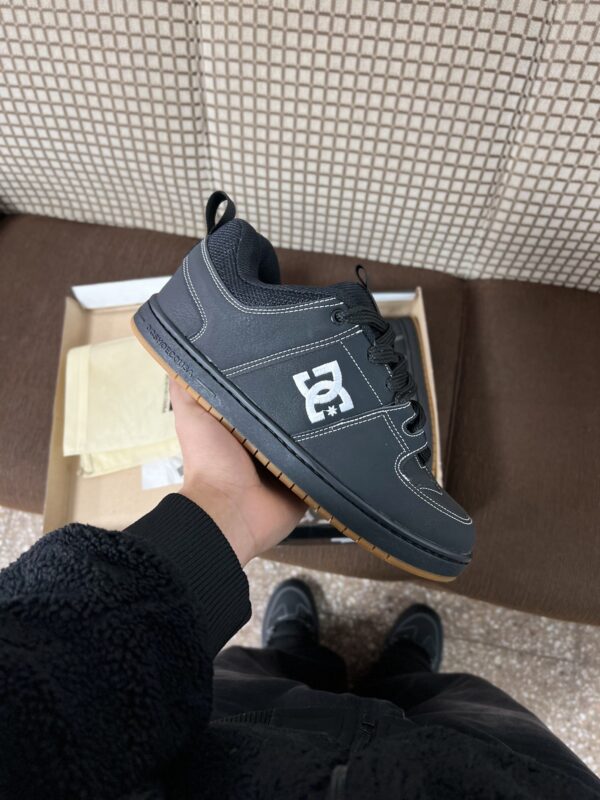 DC Limited White & Black