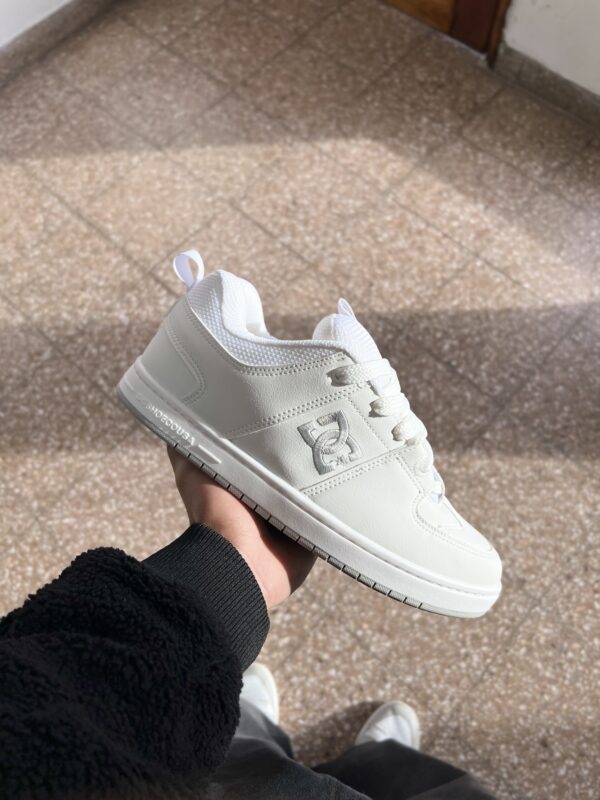 DC Limited White & Black