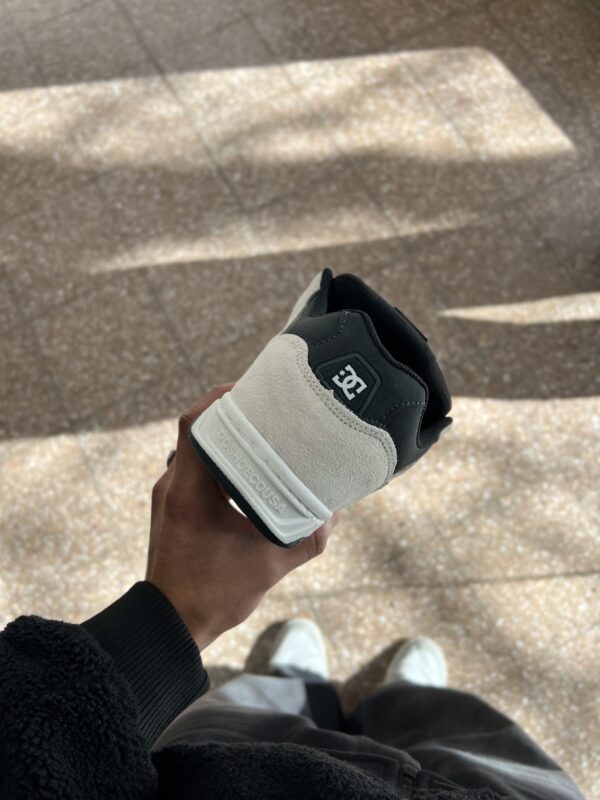 DC white gamuza