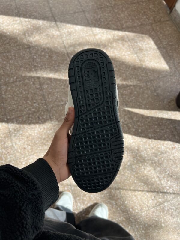 DC white gamuza