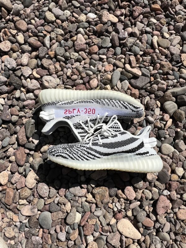 Adidas Yeezy Boost 350 V2 Zebra
