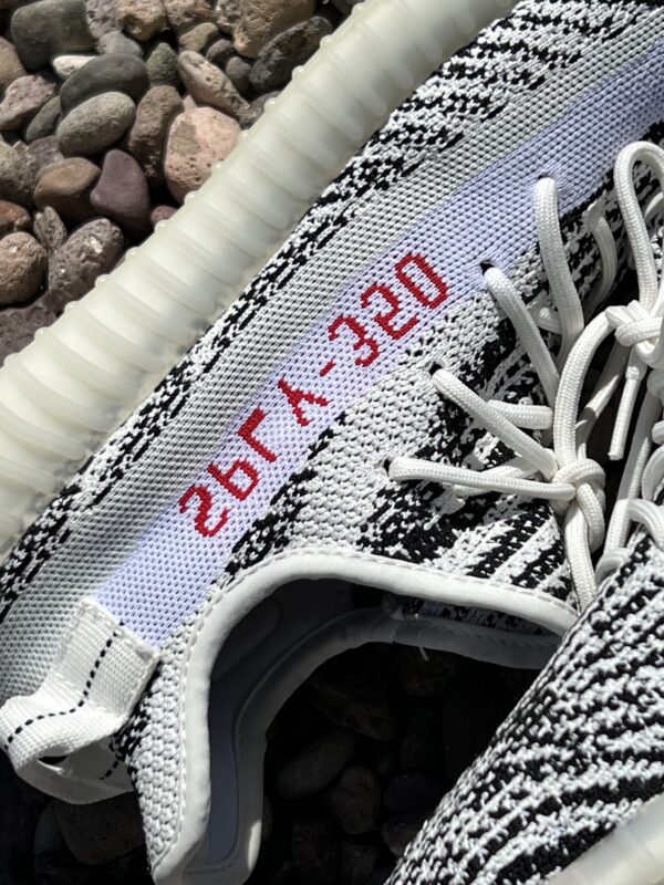 Adidas Yeezy Boost 350 V2 Zebra