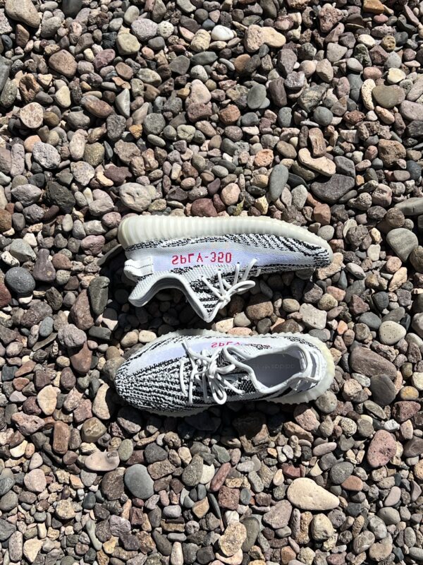 Adidas Yeezy Boost 350 V2 Zebra