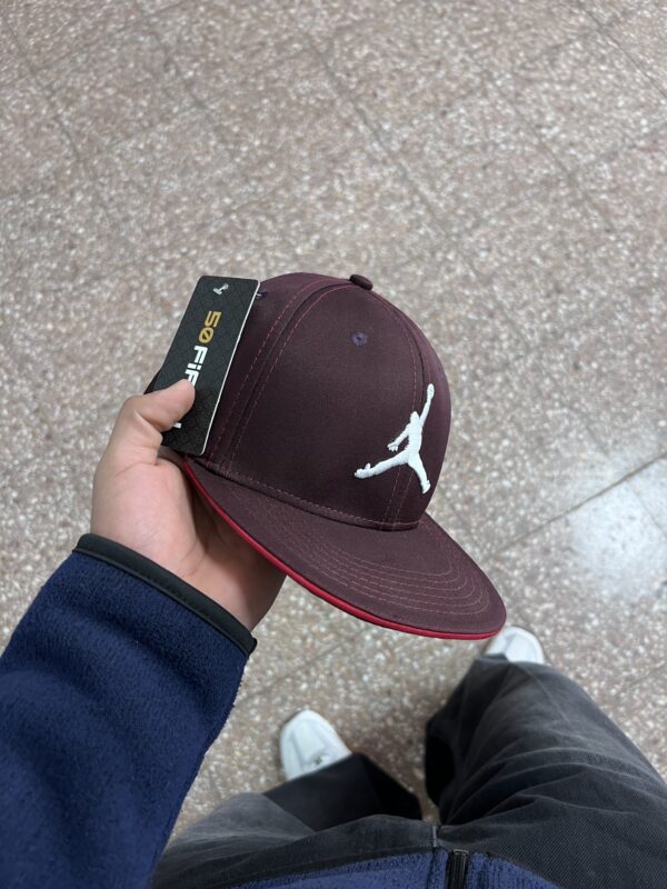 Gorra cerrada Jordan