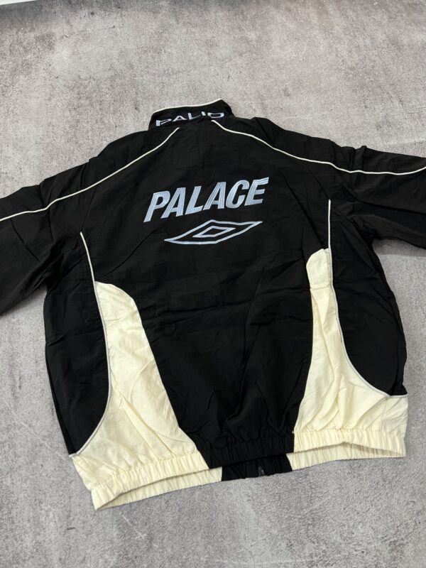 Campera Rompeviento "Palace"